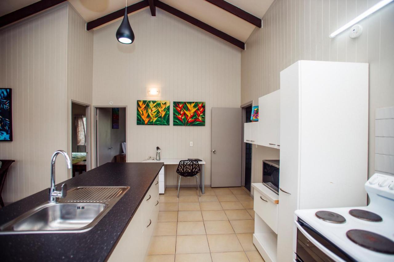 Nikao Beach Bungalows Раратонга Экстерьер фото